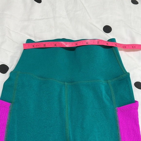 Fabletics High-Waisted Dark Jade/Fiesta SculptKnit Pocket Legging - Picture 6 of 9